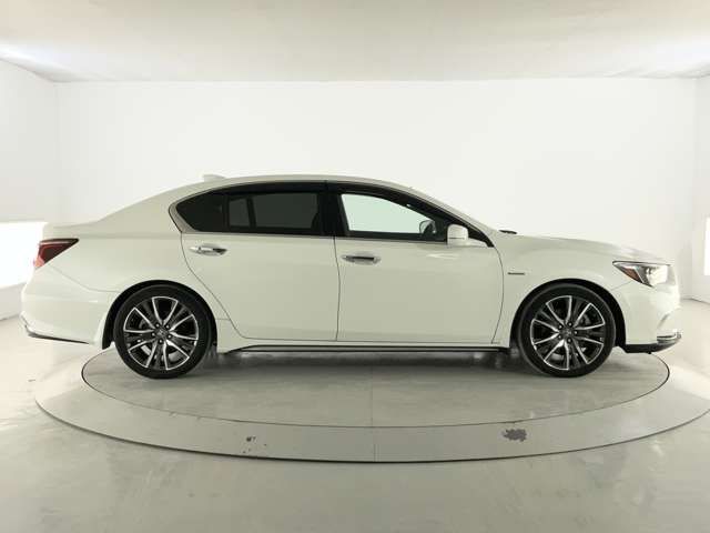 HONDA LEGEND HYBRID 2018 Image 31