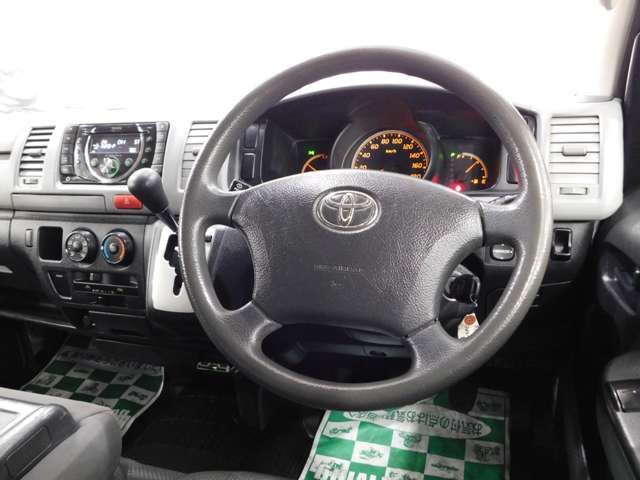 TOYOTA HIACE VAN 1.25T 2WD 2013 Image 31