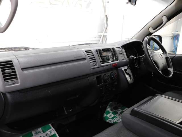 TOYOTA HIACE VAN 1.25T 2WD 2013 Image 31