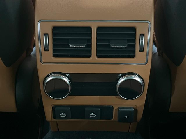 JAGUAR F-PACE 2024 Image 31