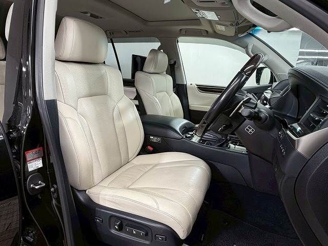TOYOTA LEXUS LX570 AWD 2016 Image 31