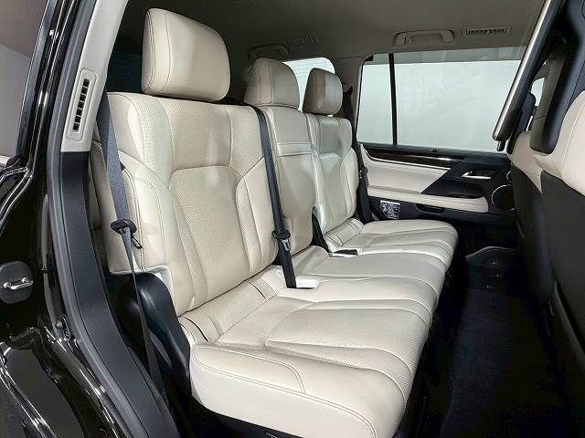 TOYOTA LEXUS LX570 AWD 2016 Image 31