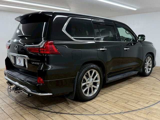 TOYOTA LEXUS LX570 AWD 2016 Image 31