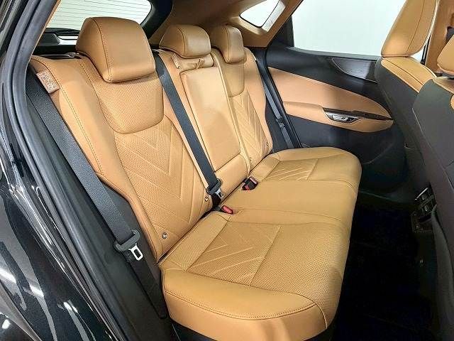 TOYOTA LEXUS NX350H 2022 Image 31