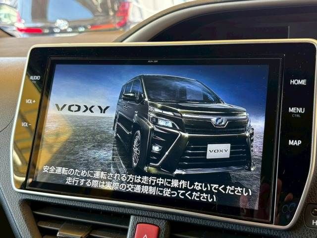 TOYOTA VOXY HYBRID 2018 Image 31