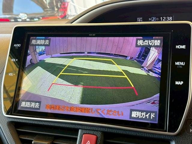 TOYOTA VOXY HYBRID 2018 Image 31