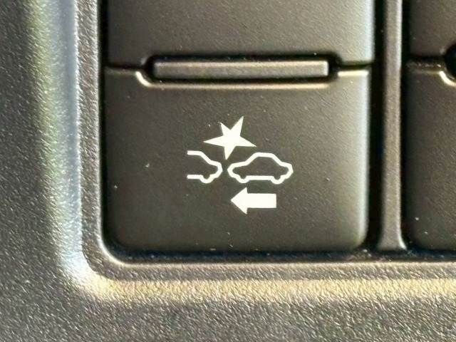 TOYOTA VOXY HYBRID 2018 Image 31