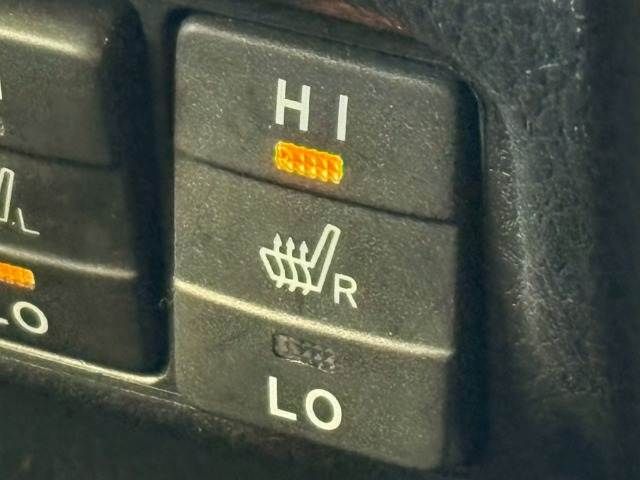 TOYOTA VOXY HYBRID 2018 Image 31