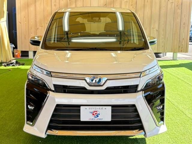 TOYOTA VOXY HYBRID 2018 Image 31