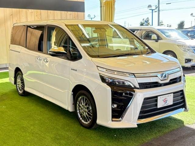 TOYOTA VOXY HYBRID 2018 Image 31