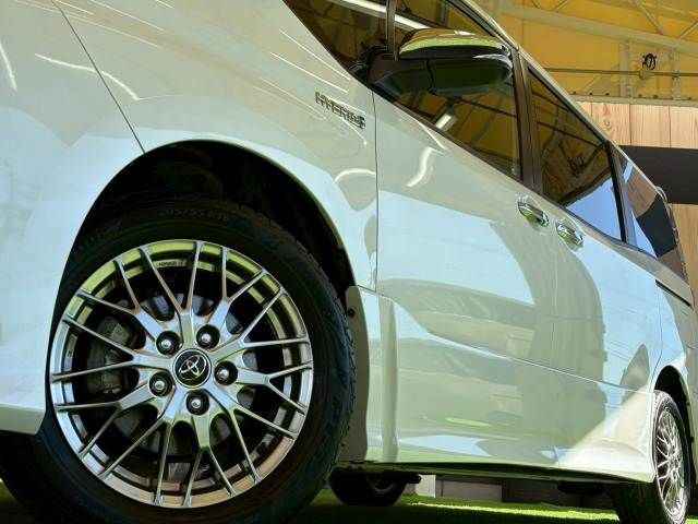 TOYOTA VOXY HYBRID 2018 Image 31