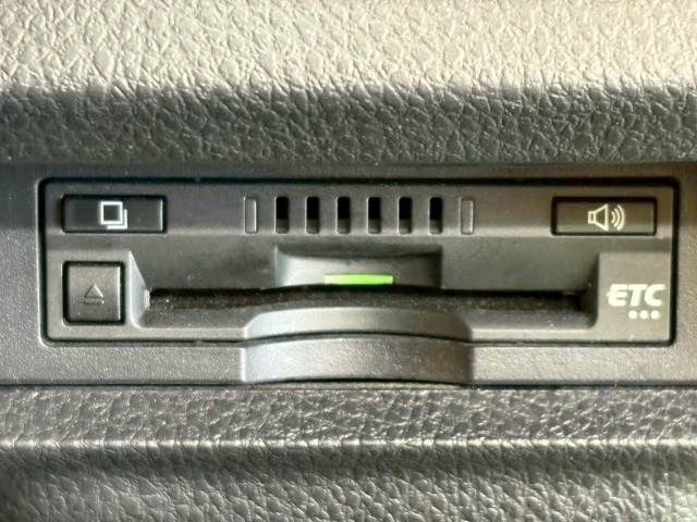 TOYOTA VOXY 2016 Image 31