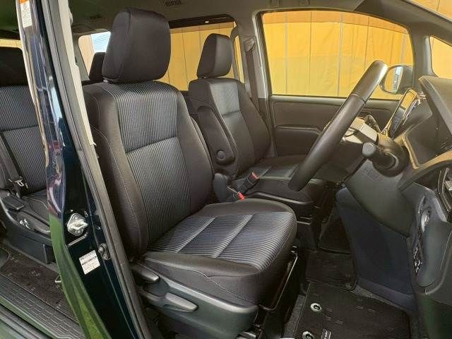 TOYOTA VOXY 2016 Image 31