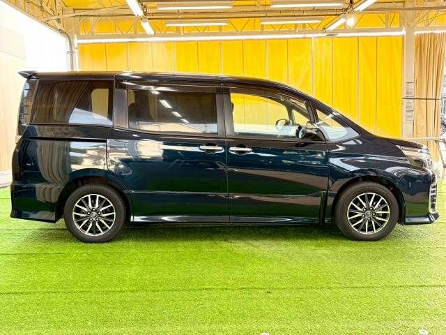 TOYOTA VOXY 2016 Image 31