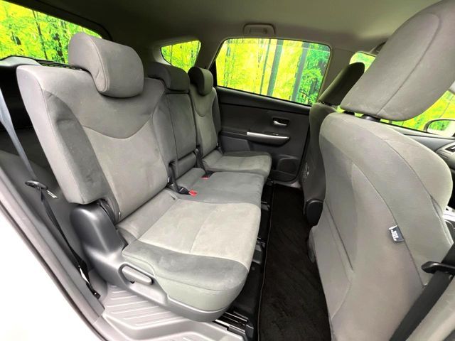 TOYOTA PRIUS ALPHA 2014 Image 31