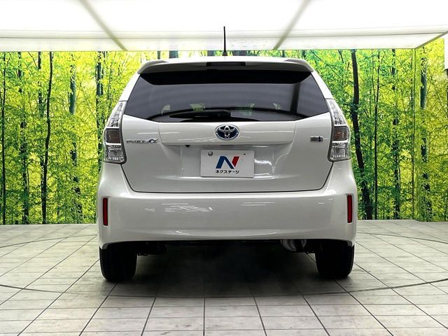 TOYOTA PRIUS ALPHA 2014 Image 31