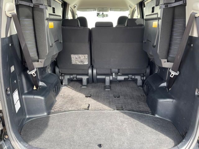 TOYOTA NOAH 2013 Image 31