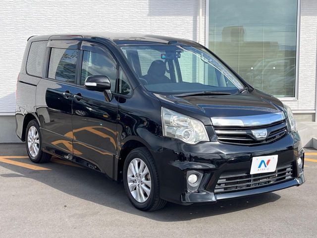 TOYOTA NOAH 2013 Image 31
