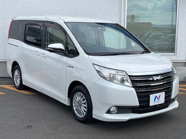 TOYOTA NOAH HYBRID 2014 Image 31