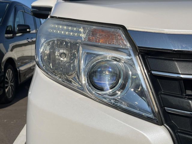 TOYOTA NOAH 2014 Image 31