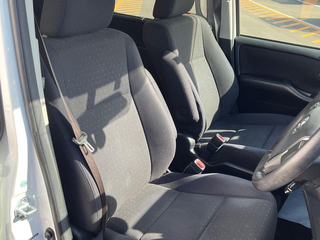 TOYOTA NOAH 2014 Image 31