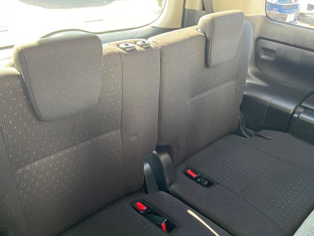 TOYOTA NOAH 2014 Image 31