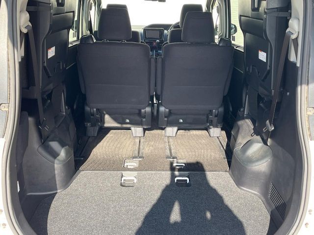 TOYOTA NOAH 2014 Image 31