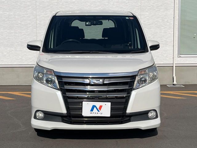 TOYOTA NOAH 2014 Image 31