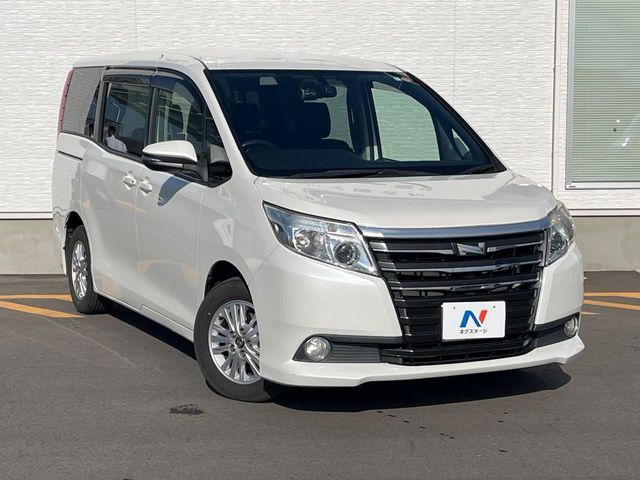 TOYOTA NOAH 2014 Image 31