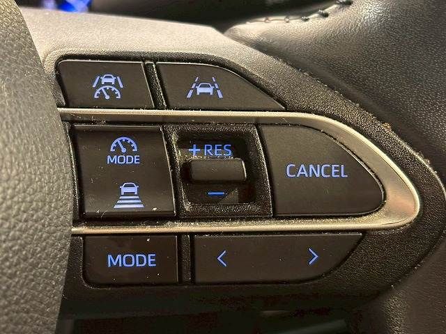 TOYOTA VOXY HYBRID 2022 Image 31