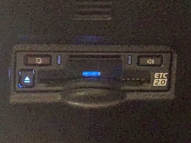 TOYOTA VOXY HYBRID 2022 Image 31