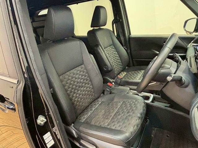 TOYOTA VOXY HYBRID 2022 Image 31