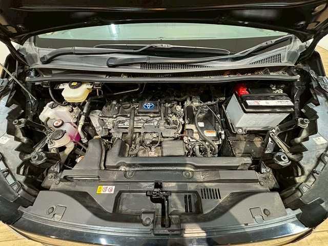 TOYOTA VOXY HYBRID 2022 Image 31