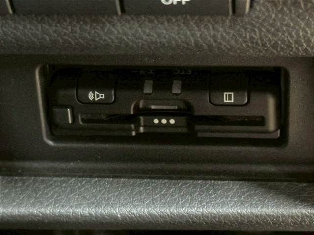 NISSAN CARAVAN VAN 4WD 2024 Image 31