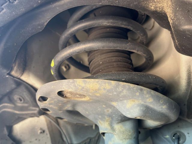 TOYOTA NOAH 2015 Image 31