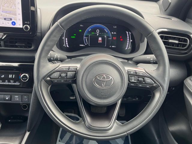 TOYOTA YARIS CROSS HYBRID 2025 Image 31