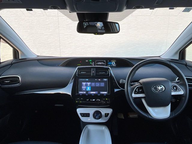 TOYOTA PRIUS 2016 Image 31