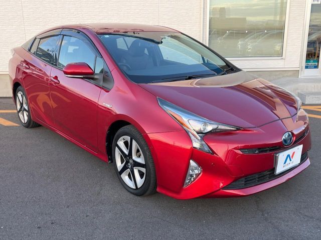 TOYOTA PRIUS 2016 Image 31