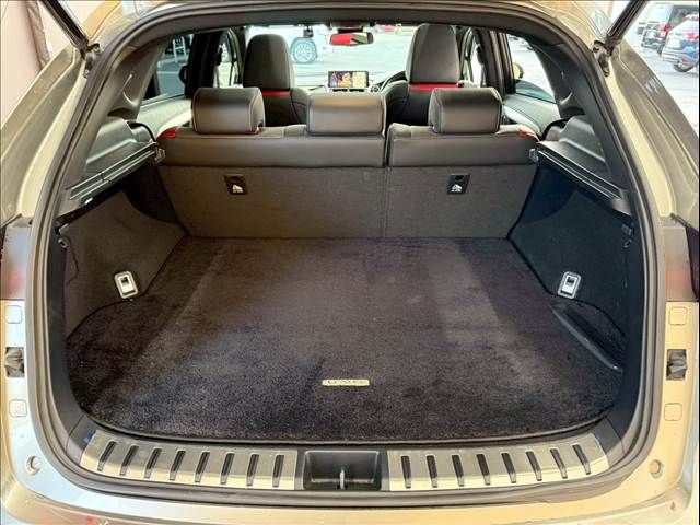 TOYOTA LEXUS NX300H 2019 Image 31