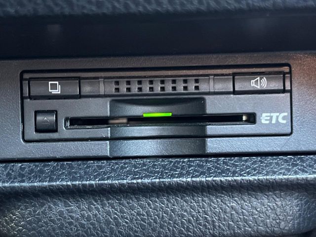 TOYOTA VOXY 2015 Image 31