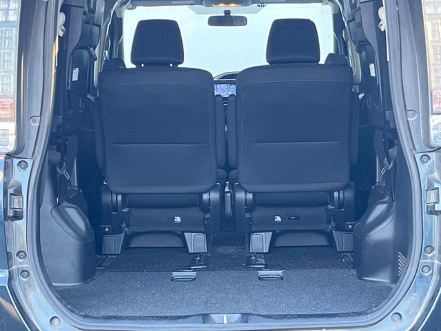 TOYOTA VOXY 2015 Image 31