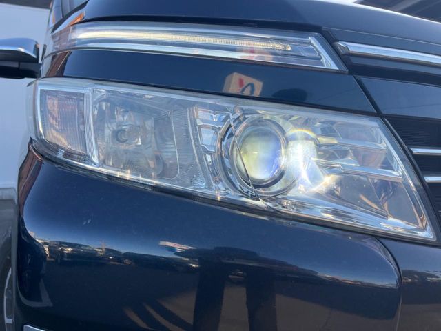 TOYOTA VOXY 2015 Image 31