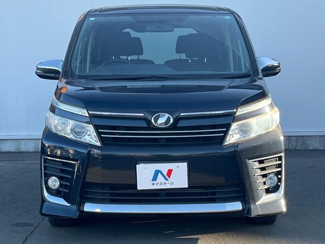 TOYOTA VOXY 2015 Image 31