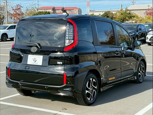 TOYOTA SIENTA HYBRID 2022 Image 31