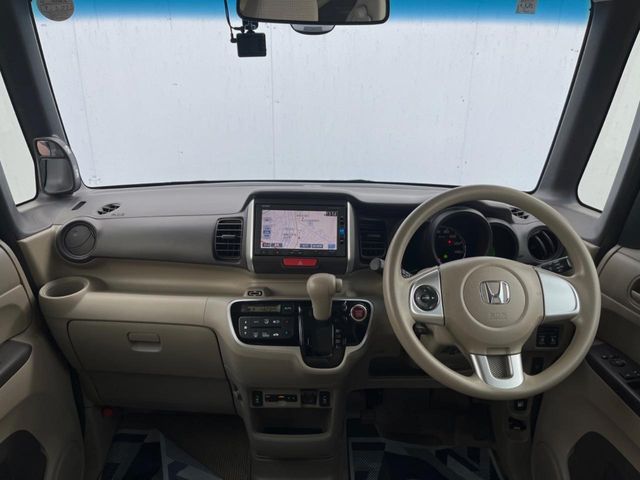 HONDA N BOX 2017 Image 31