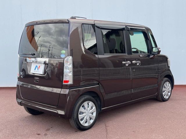 HONDA N BOX 2017 Image 31