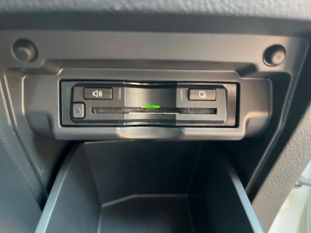 TOYOTA VELLFIRE 2013 Image 31