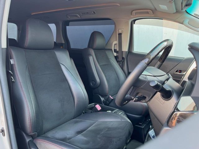 TOYOTA VELLFIRE 2013 Image 31