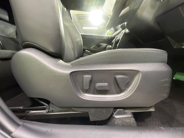 TOYOTA YARIS CROSS HYBRID 2025 Image 31