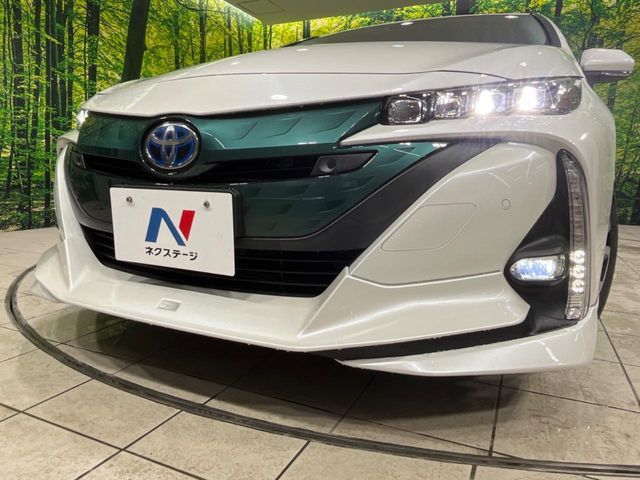 TOYOTA PRIUS PHV 2018 Image 31